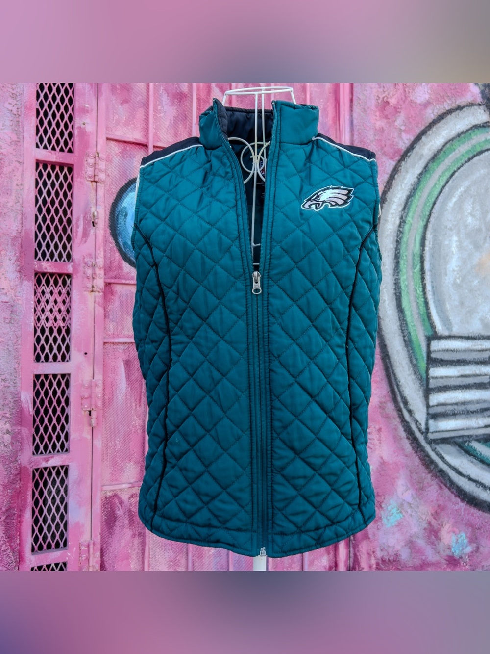 PHILADELPHIA EAGLES Vintage Puffer Vest size Women’s Medium | Green
